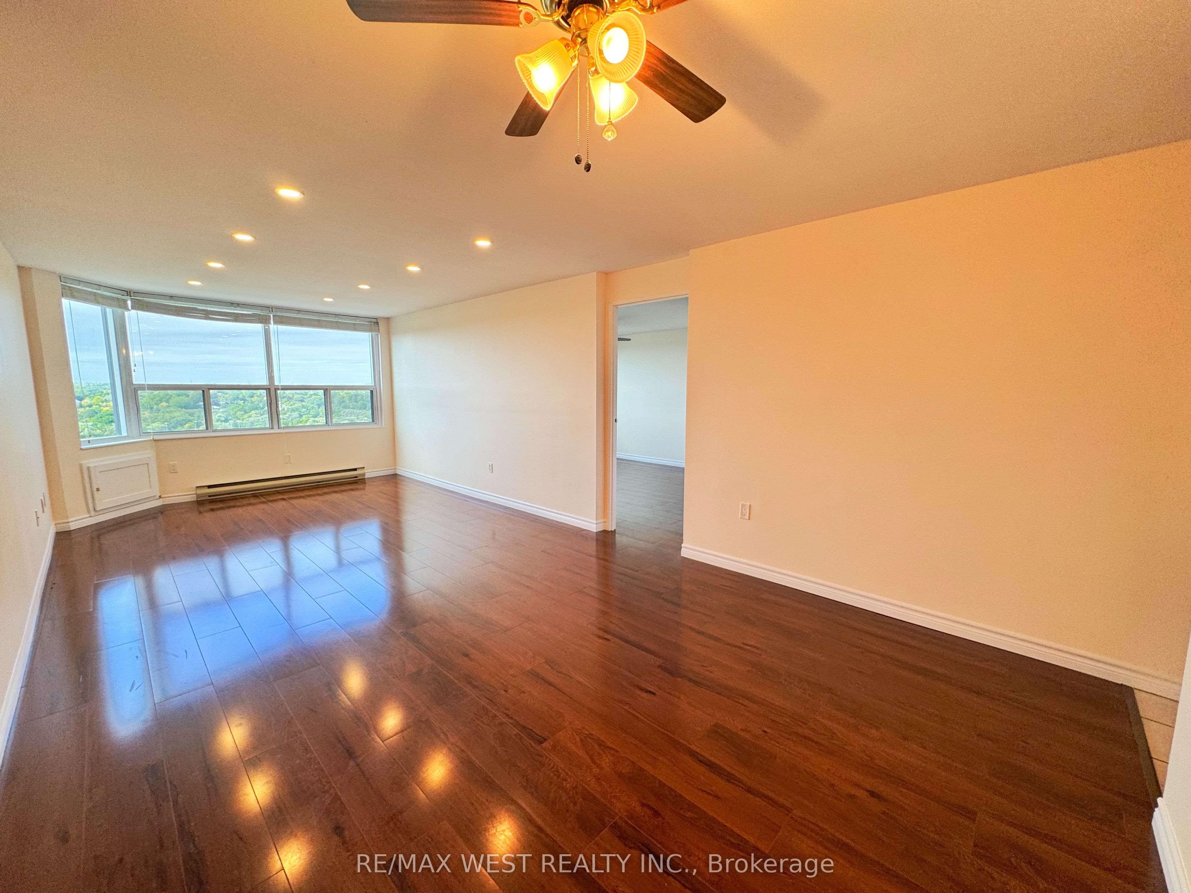 Unit 1506 - 55 Green Valley Drive, Kitchener 5
