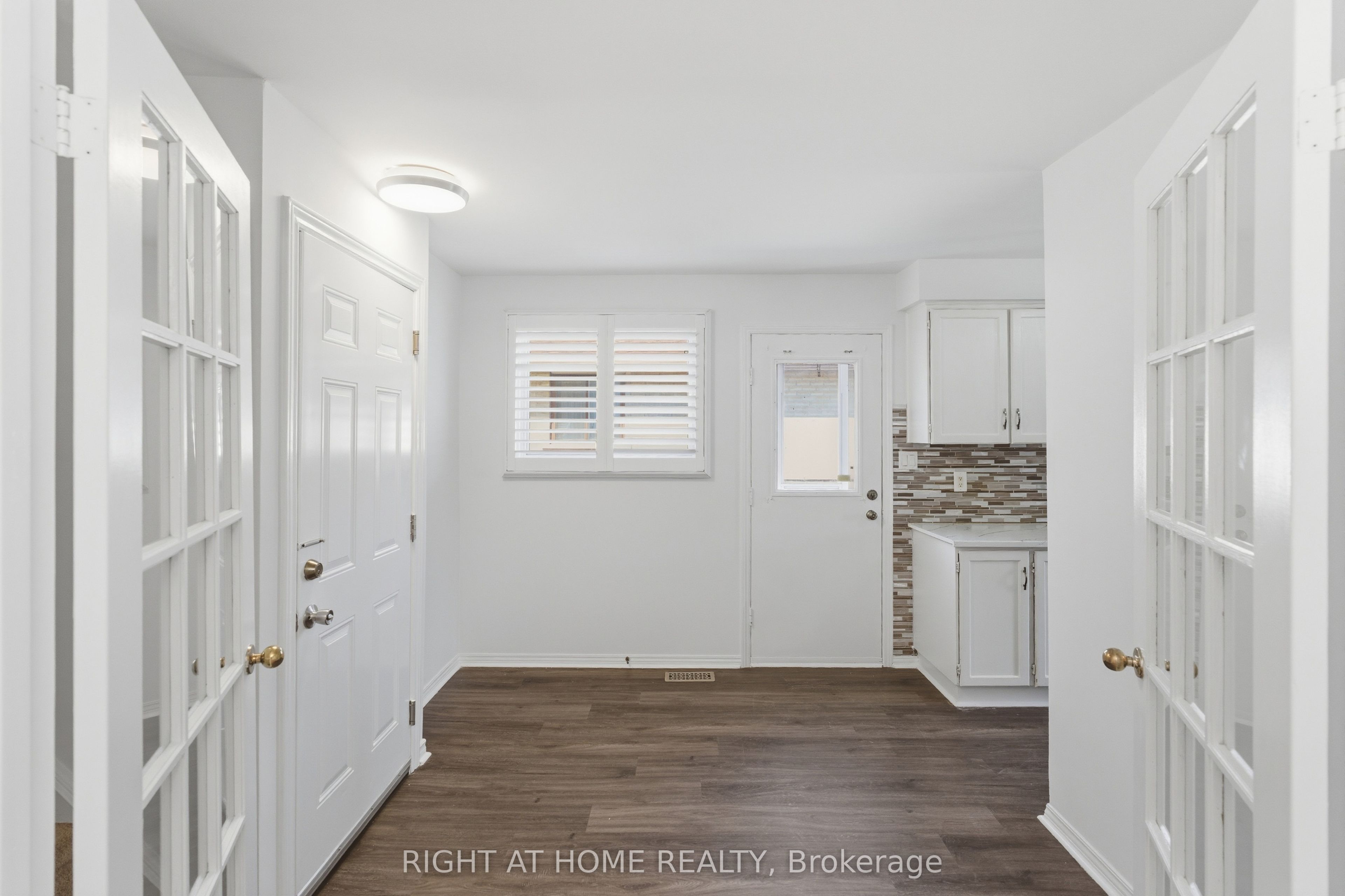 341 Rexford Drive, Hamilton 4