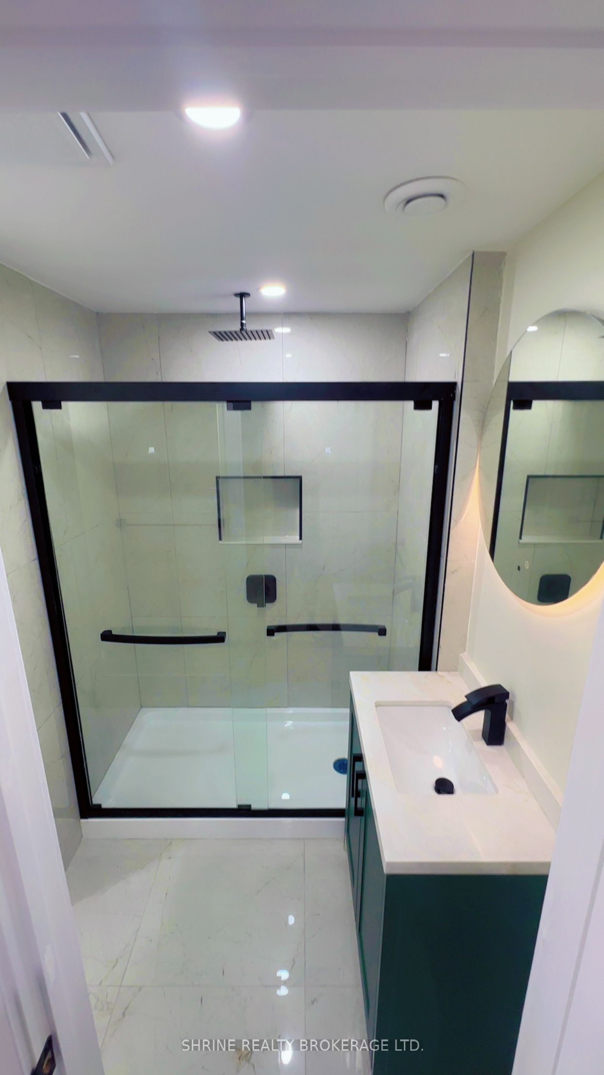 Unit Basement - 3843 Petalpath Way, London 4