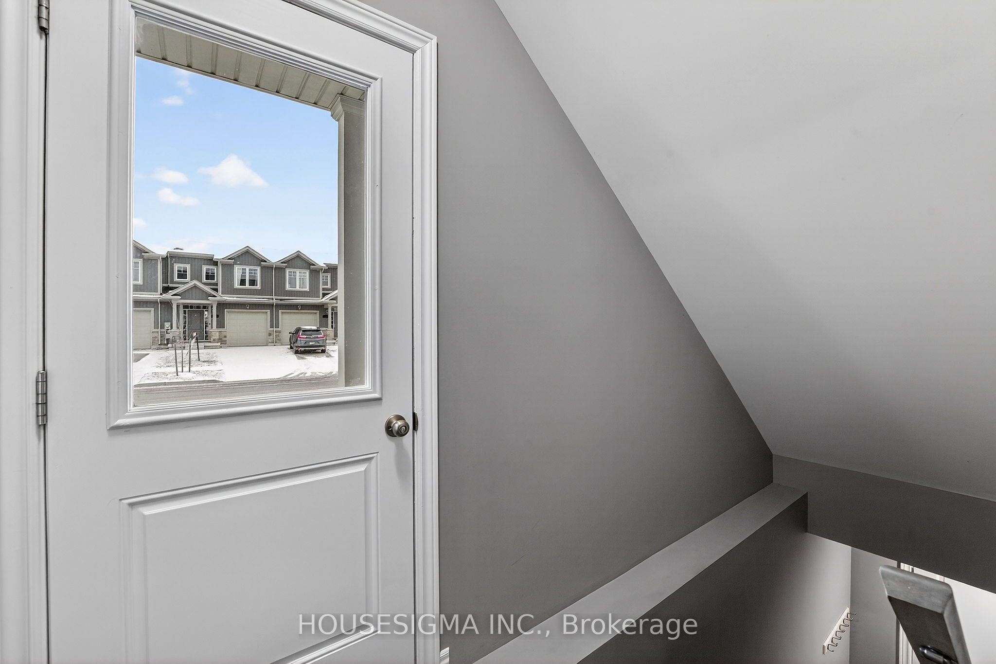 Unit Lower Level - 14 Lamb Crescent, Thorold 5