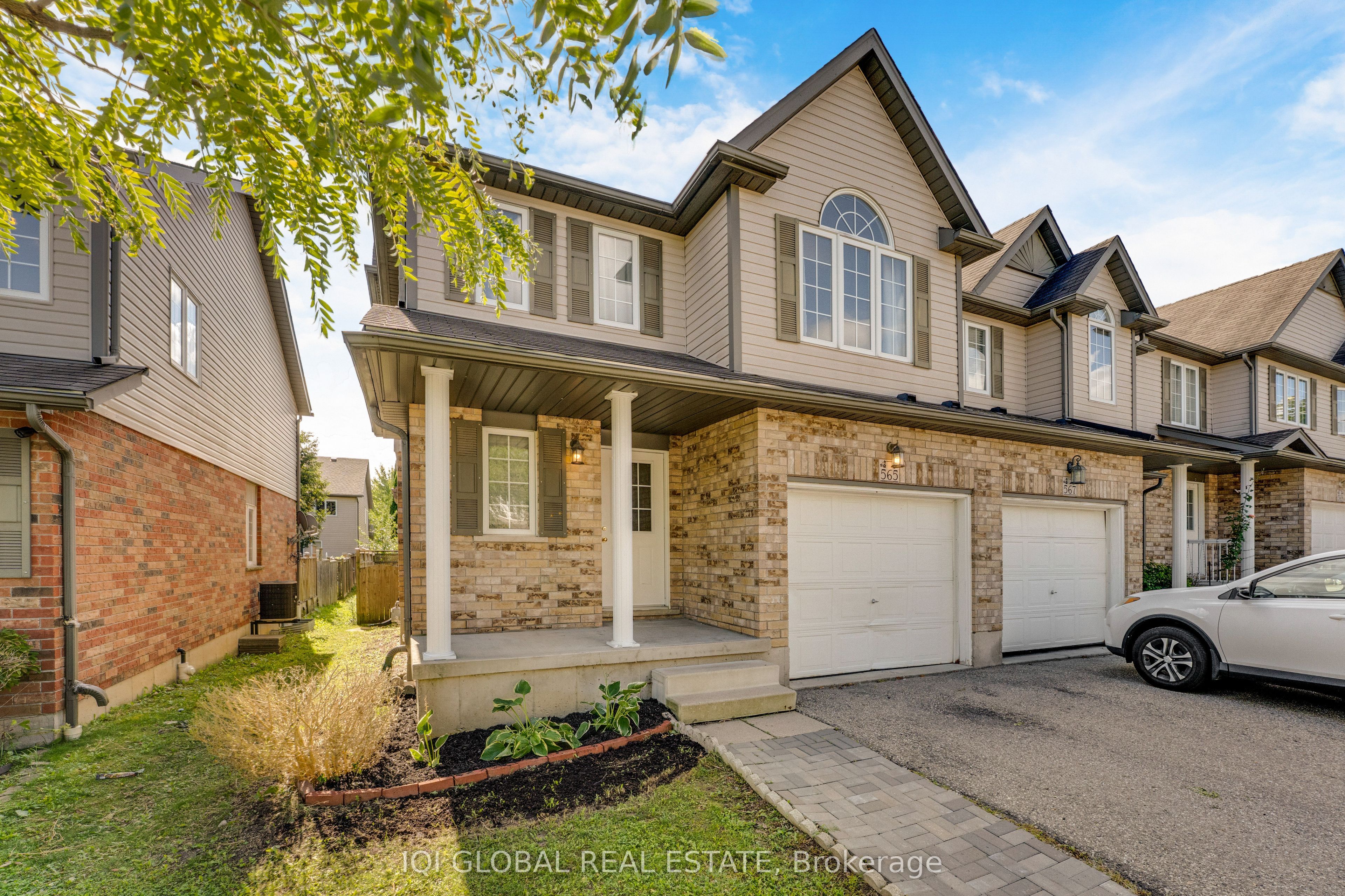 565 Wild Iris Avenue, Waterloo 5
