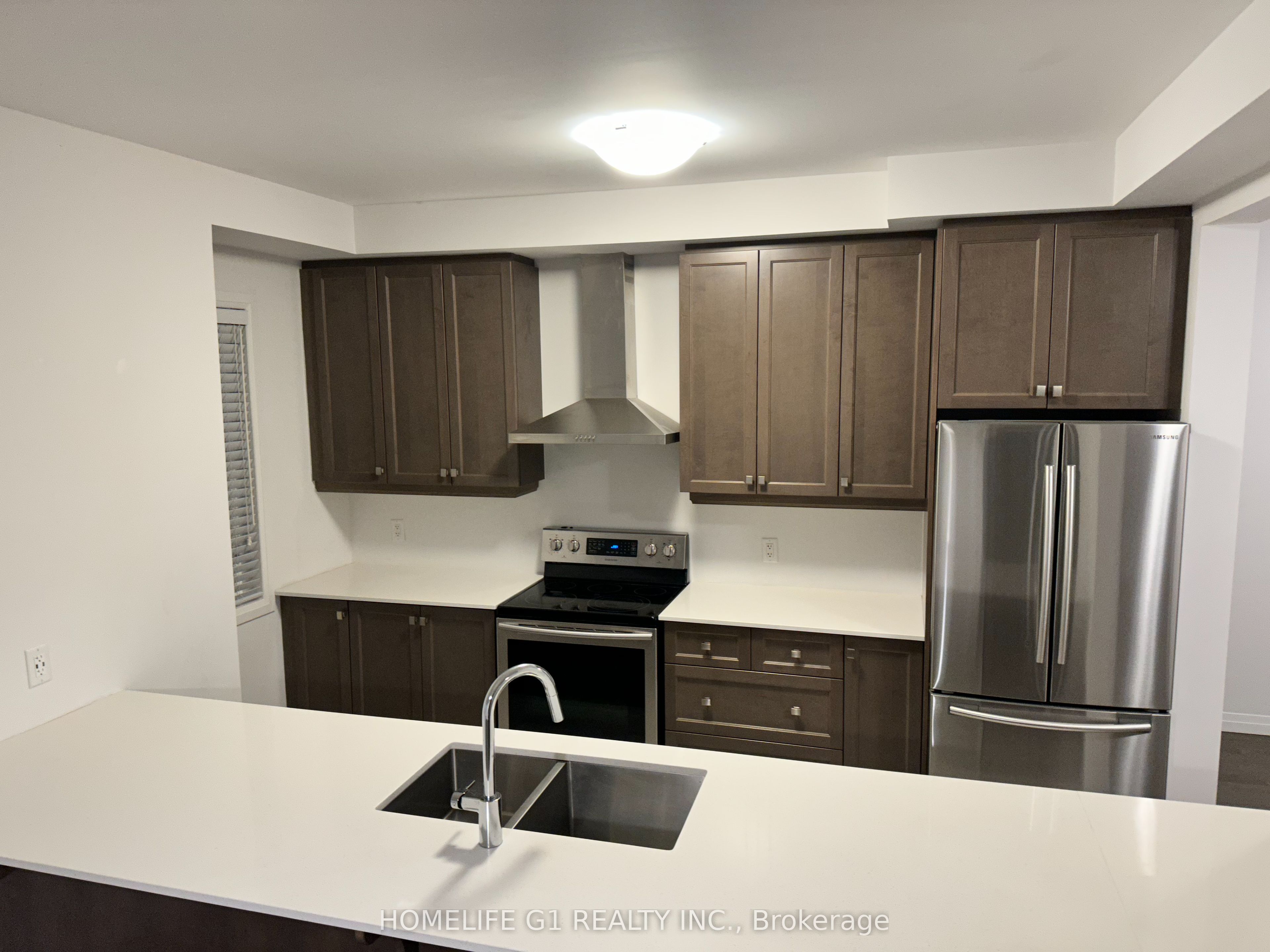 Unit 80 - 30 Times Square Boulevard, Stoney Creek 3