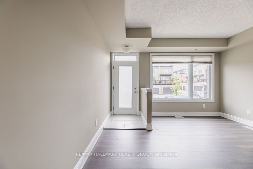 535 Ozawa Private, Ottawa 3