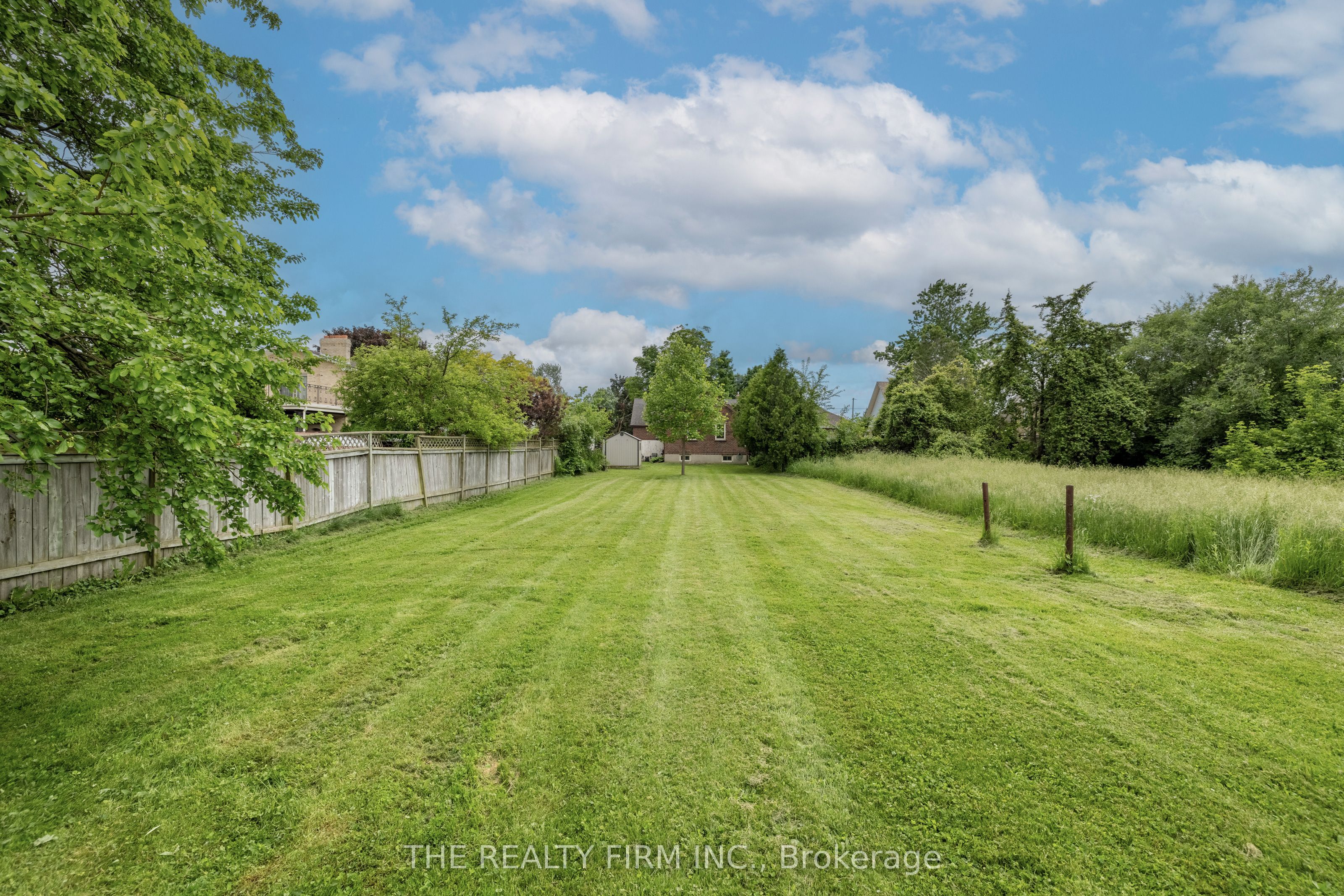 384 Spruce Street, London 3