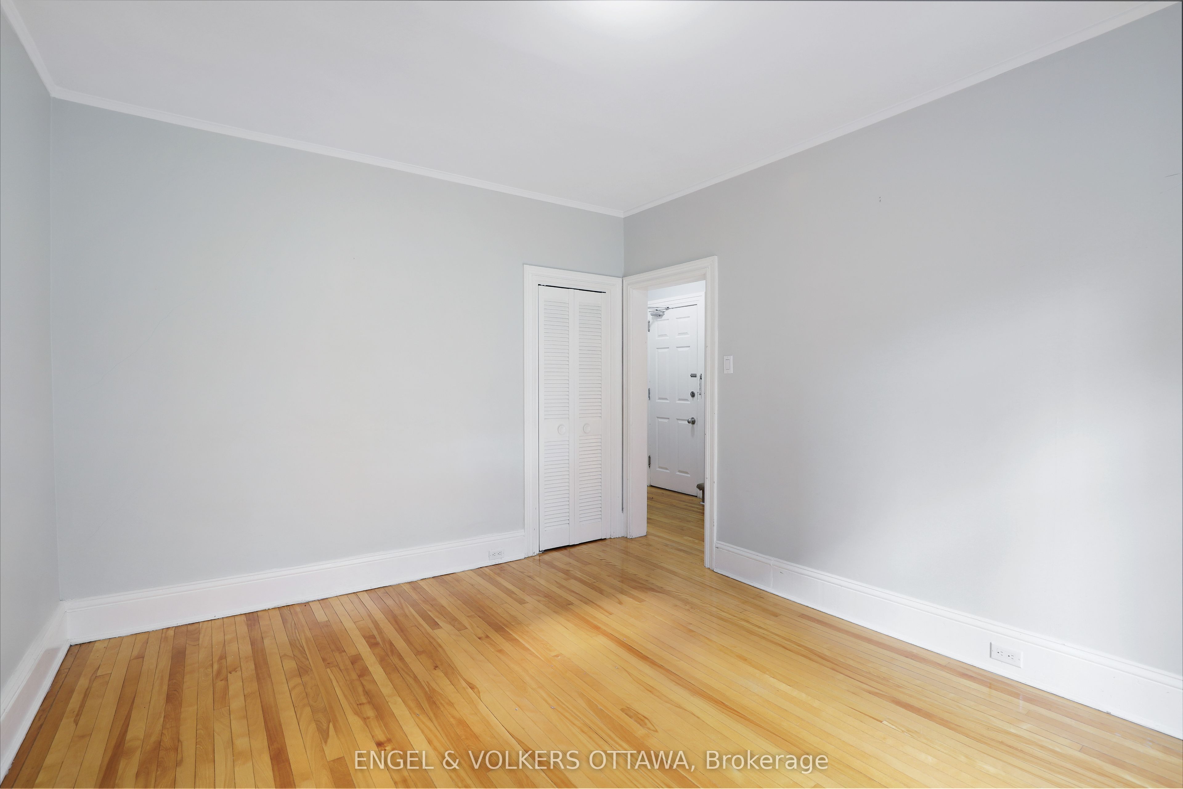 Unit 2 - 29 Argyle Avenue, Ottawa 3