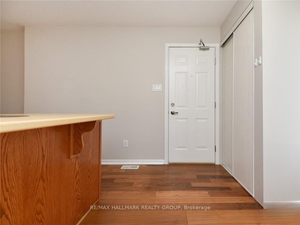 386 Crownridge Drive, Kanata 3