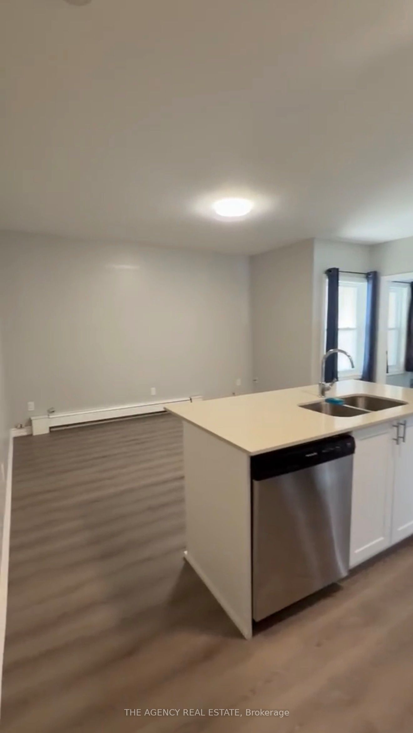 Unit 5 - 268 Talbot Street, St. Thomas 3