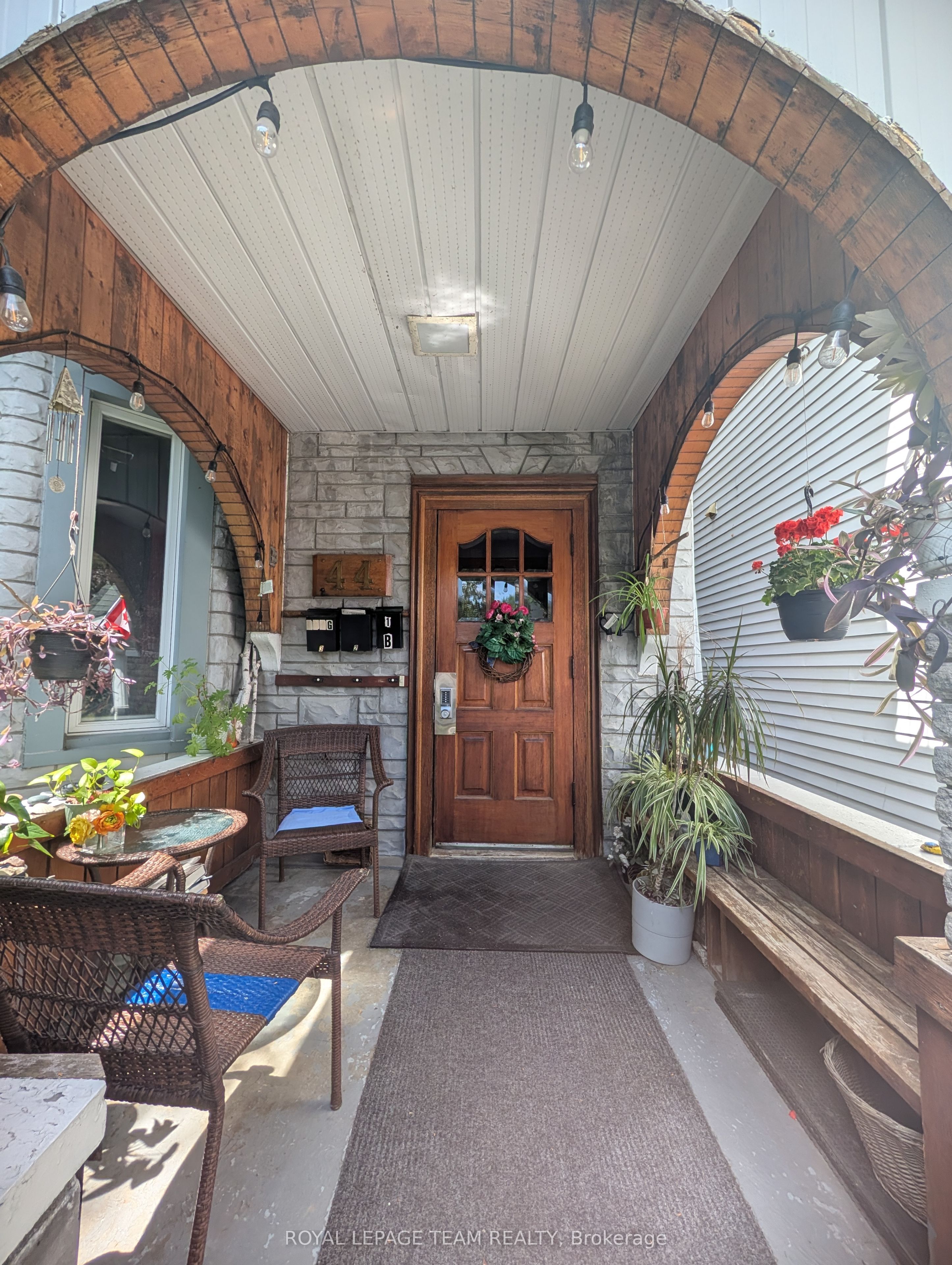 Unit Unit 2 - 44 Spadina Avenue, Ottawa 3