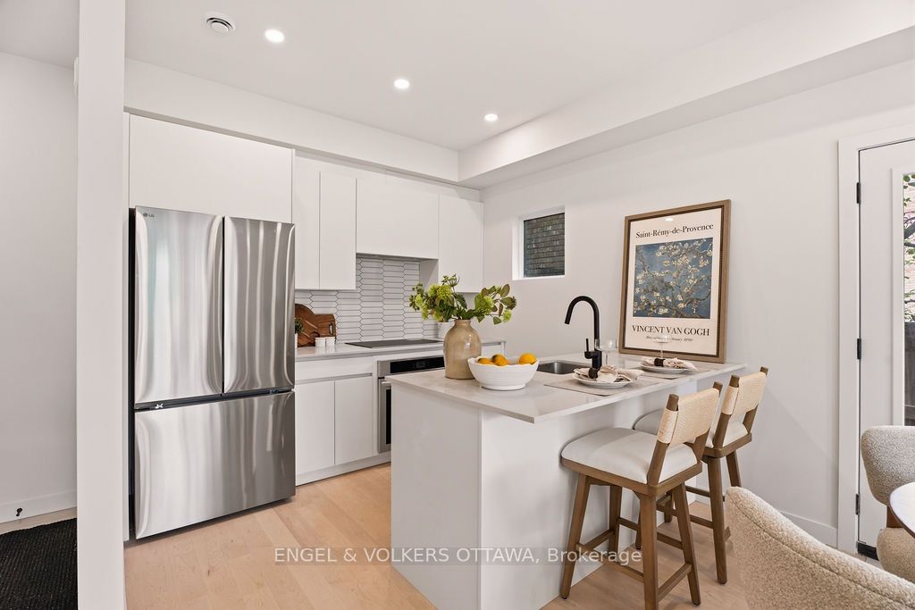 Unit B - 49 Fairmont Avenue, Ottawa 3