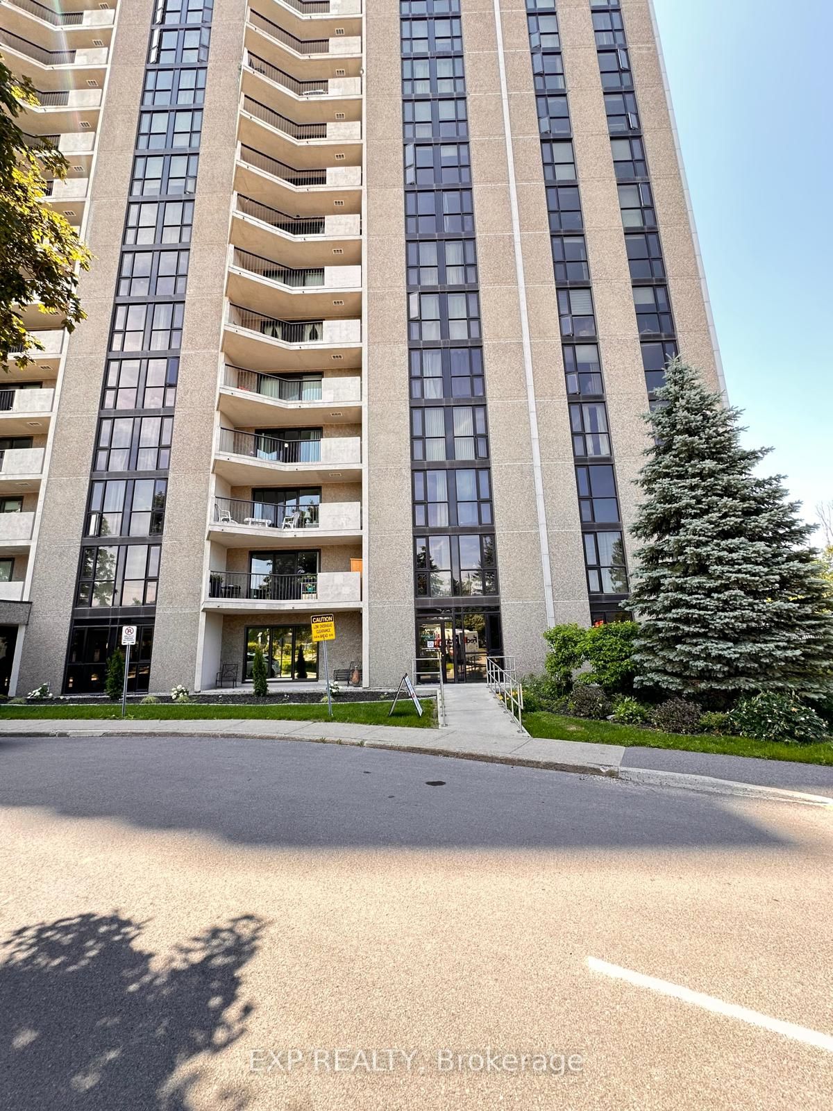 Unit 907 - 1025 RICHMOND Road, Ottawa 2