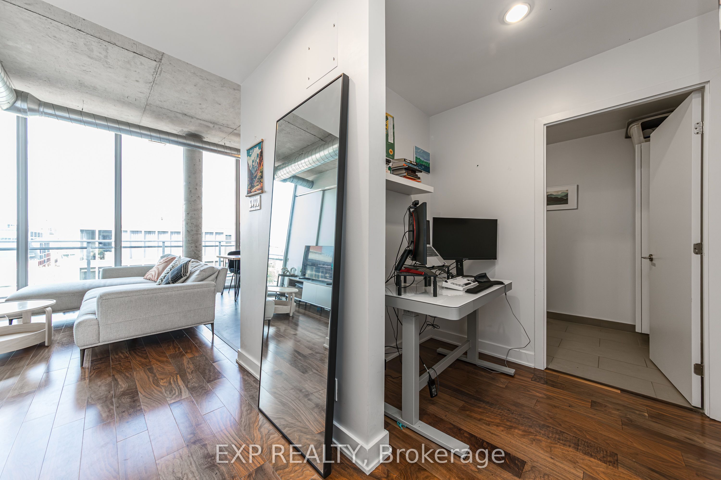 Unit 907 - 360 Mcleod Street, Ottawa 4