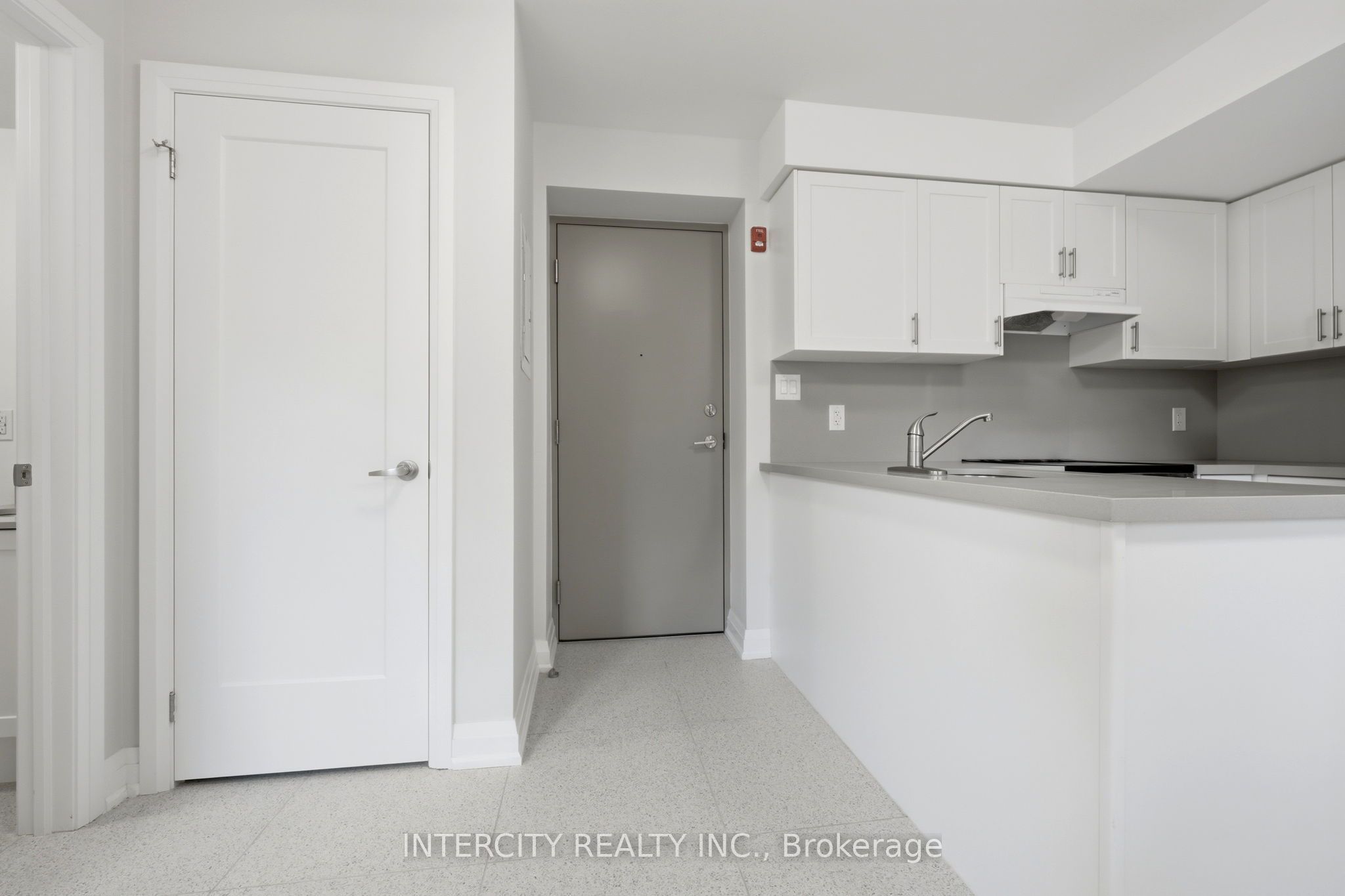Unit 2 - 91 Wentworth Street S, Hamilton 4
