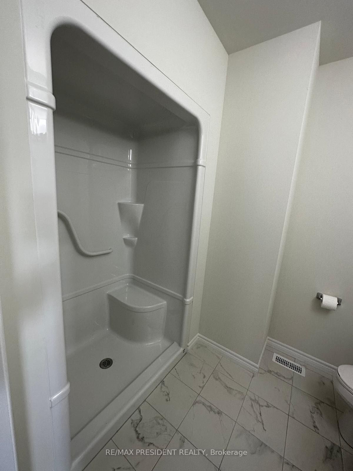 1075 Aspen Ridge Crescent, Lakeshore 5