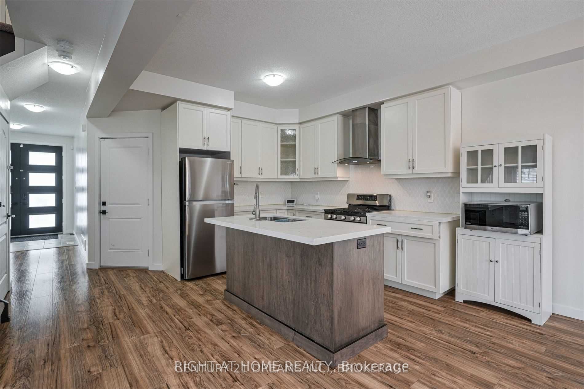 44 Franklin Street S, Kitchener 5