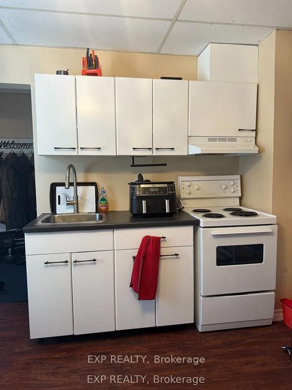 Unit 1 - 31 Raymond Street, St. Catharines 3