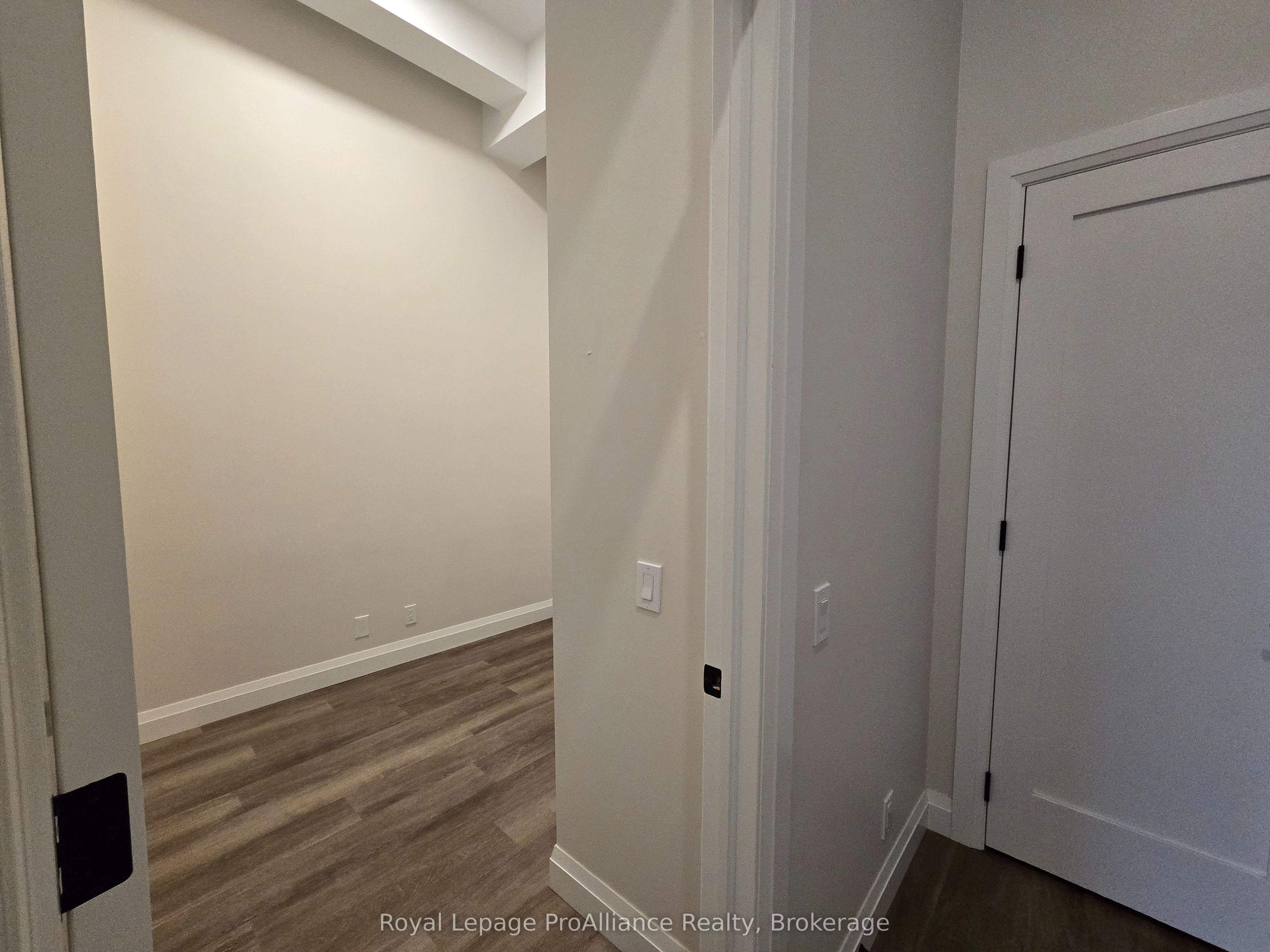 Unit 1 - 261 Front Street, Belleville 1